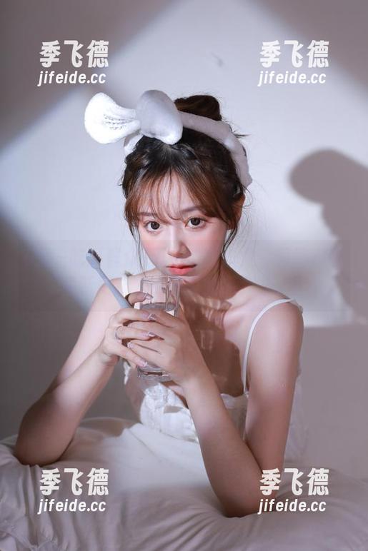五一吃瓜群众今日吃瓜事件新更新，瓜田里的瓜变味了？