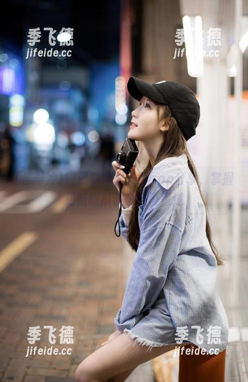 黑哥冲料入口app分享，掌握最新吃瓜动态不再错过