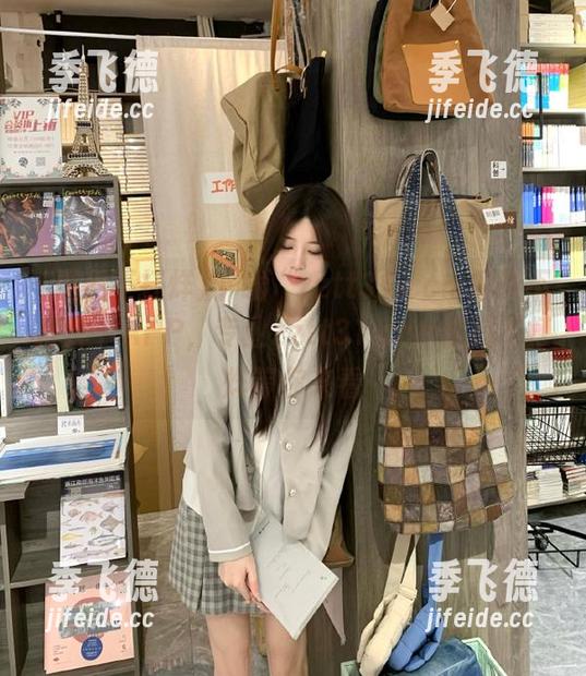 下载“zztt31.ccm黑料不打烊”APP，专业zztt31.ccm黑料不打烊等你来看