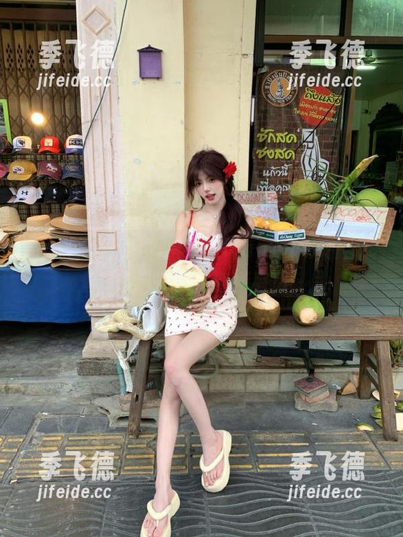 黑料传送门app上线啦，传送门带你吃遍所有瓜