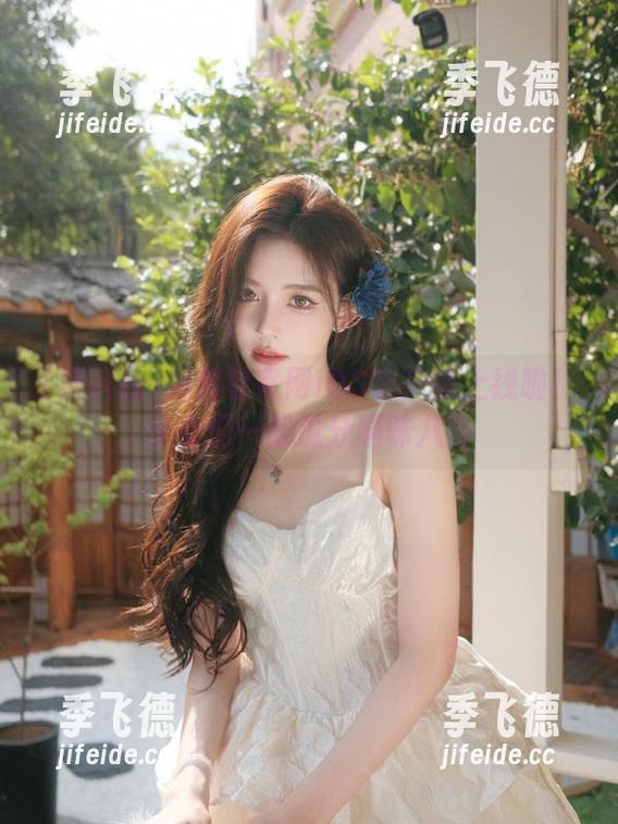 黑料社官网iOS客户端上线啦！少女们一起瓜分趣味八卦