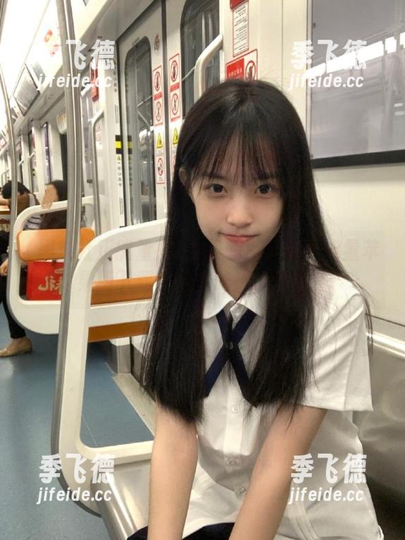 少女推荐黑料社正能量苹果版下载，带你吃瓜永不迷路