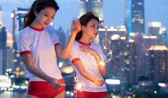 下载黑料网在线app，和我一起扒最劲爆黑料！